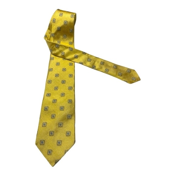 Brooks Brothers 346 Silk Tie Gold Blue Geometric Men
Necktie 58.5 × 3.5/8 - Picture 4 of 6